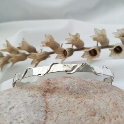 Hammered design bracelet