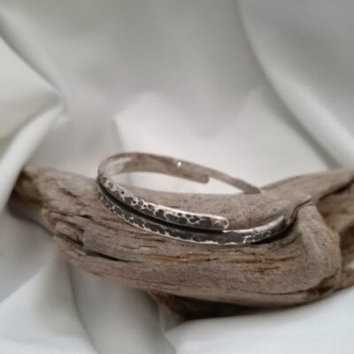 Χειροποίητο ασημένιο cuff  με οξείδωση-Powered