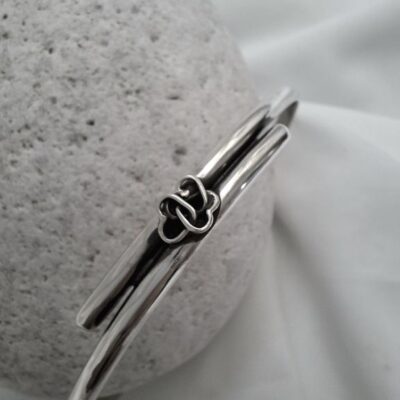 Trinity of Love silver cuff-χειροποίητο βραχιόλι με σχέδιο καρδιές