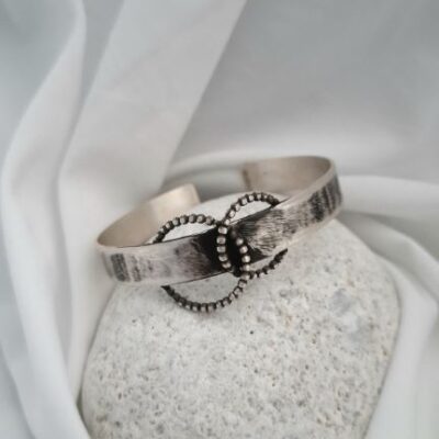 Orbit handcrafted silver cuff- χειροποίητο ασημένιο βραχιόλι με οξείδωση
