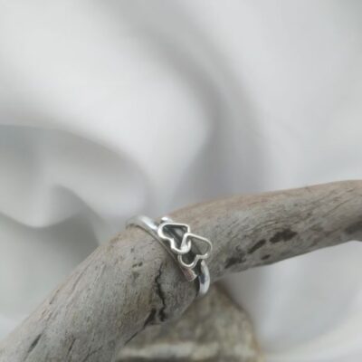 Twin hearts- χειροποίητο ασημένιο δαχτυλίδι με καρδιές