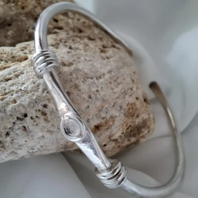 Circle Thread-χειροποίητο ασημένιο βραχιόλι με λεπτομέρει κύκλους